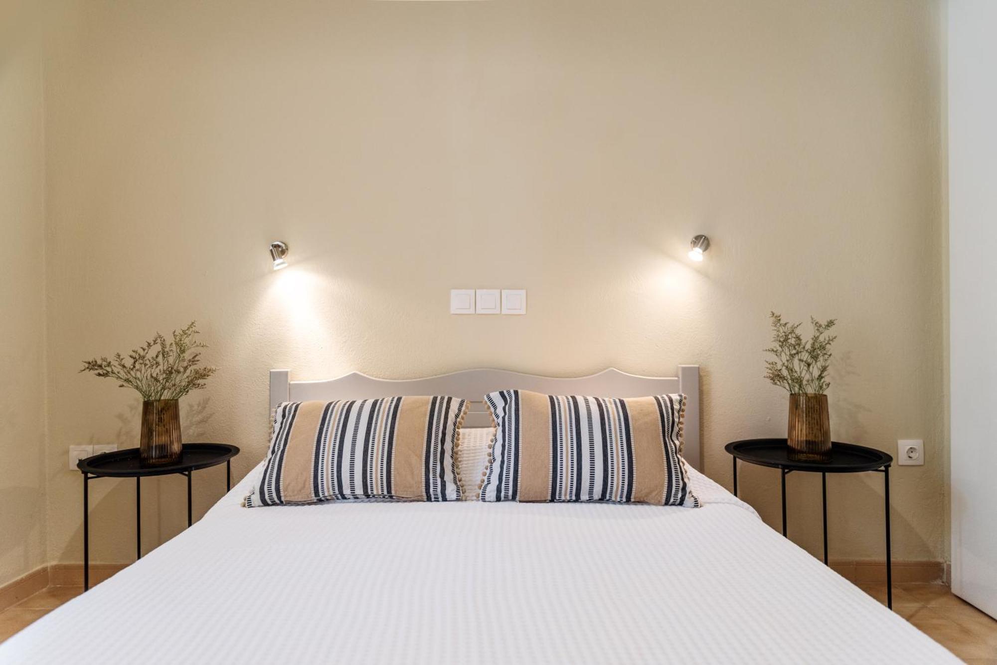 Kamini Apartments Kávos Eksteriør bilde
